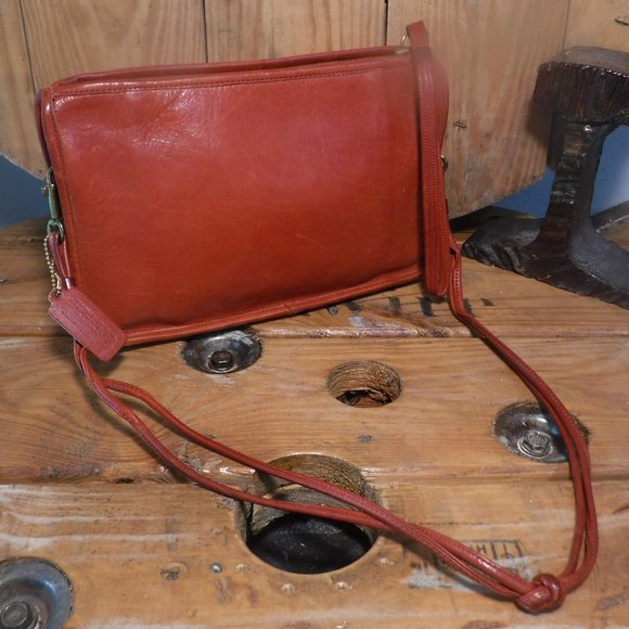 Vintage Coach NYC Basic Bag/Zippered Clutch №9455 in Rust - Picture 3 of 11